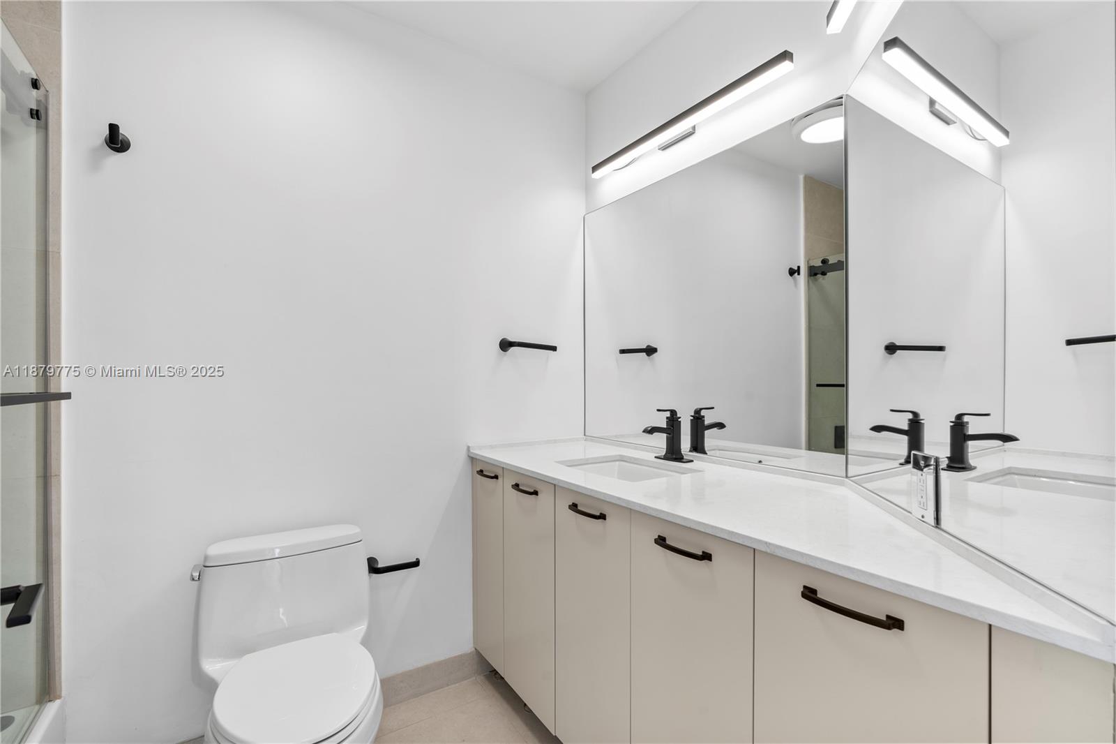 701 Brickell Key Blvd #LPH-10, Miami FL 33131
