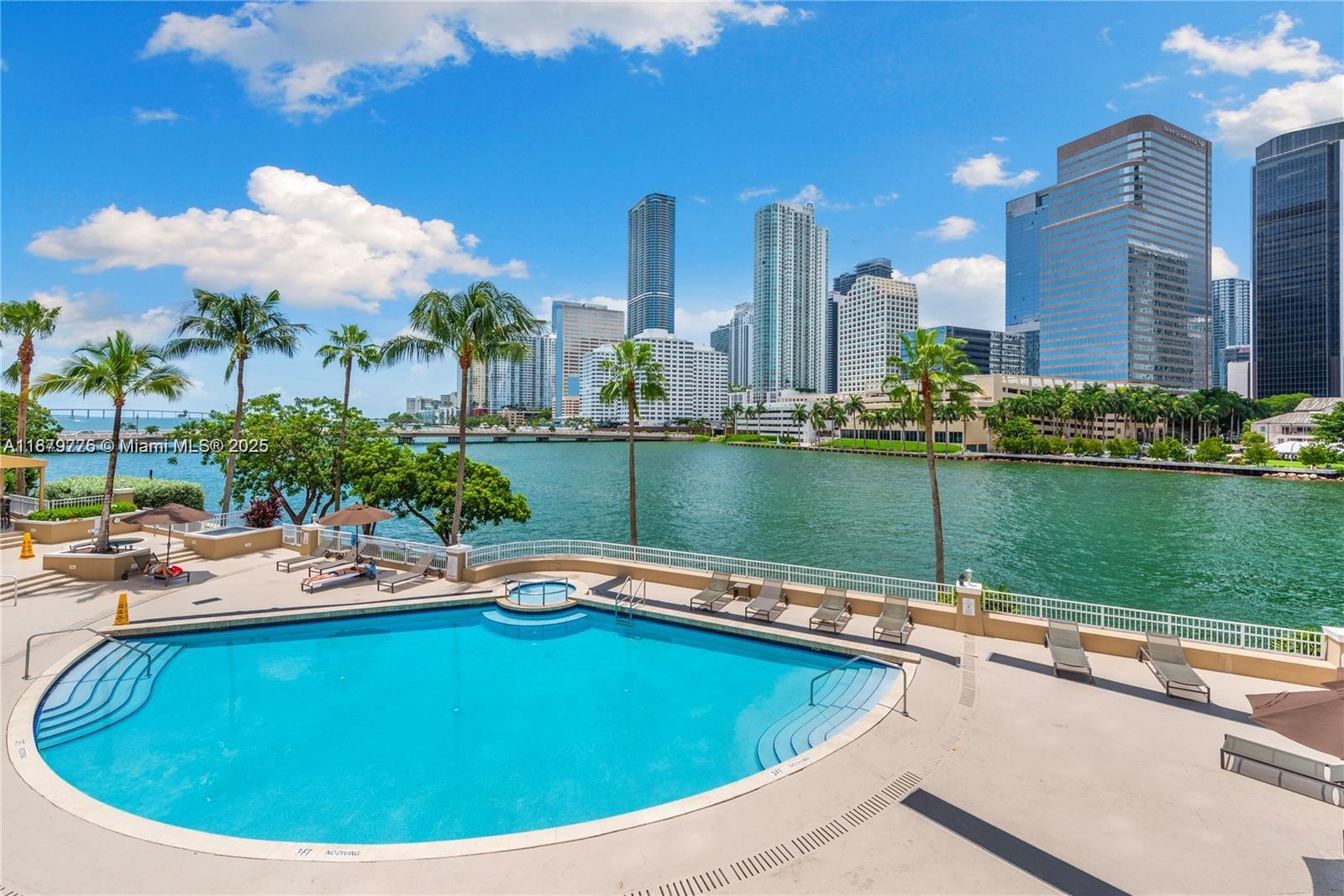 701 Brickell Key Blvd #LPH-10, Miami FL 33131