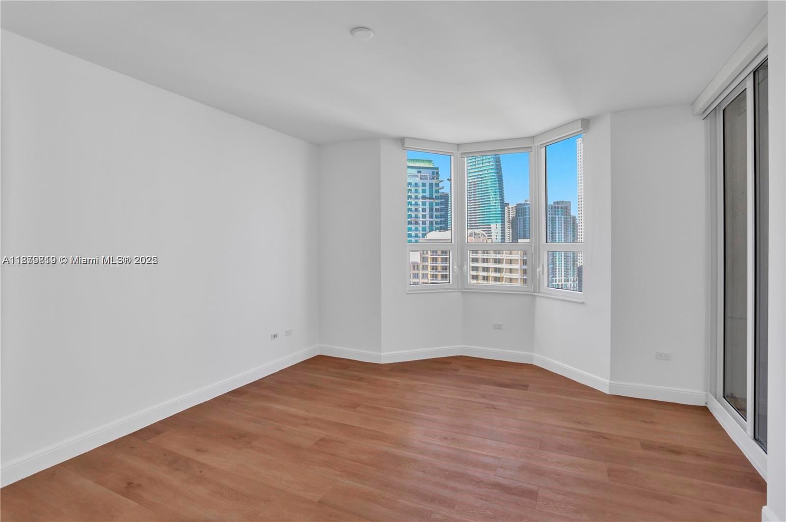 808 Brickell Key Dr #3105, Miami FL 33131