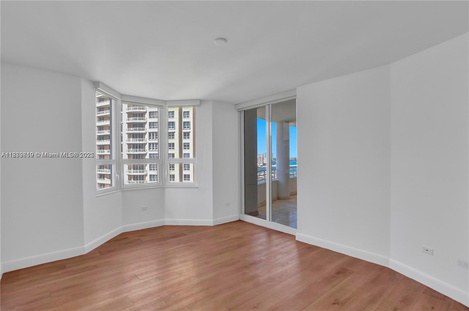 808 Brickell Key Dr #3105, Miami FL 33131