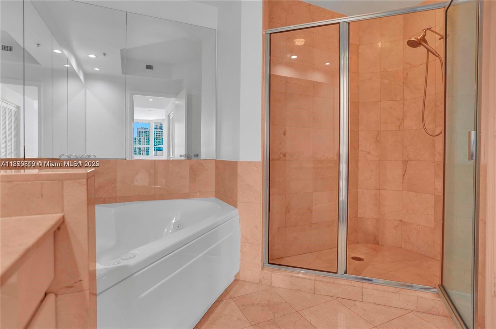 808 Brickell Key Dr #3105, Miami FL 33131