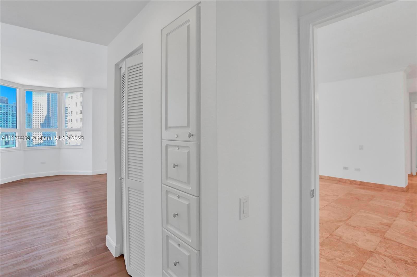 808 Brickell Key Dr #3105, Miami FL 33131