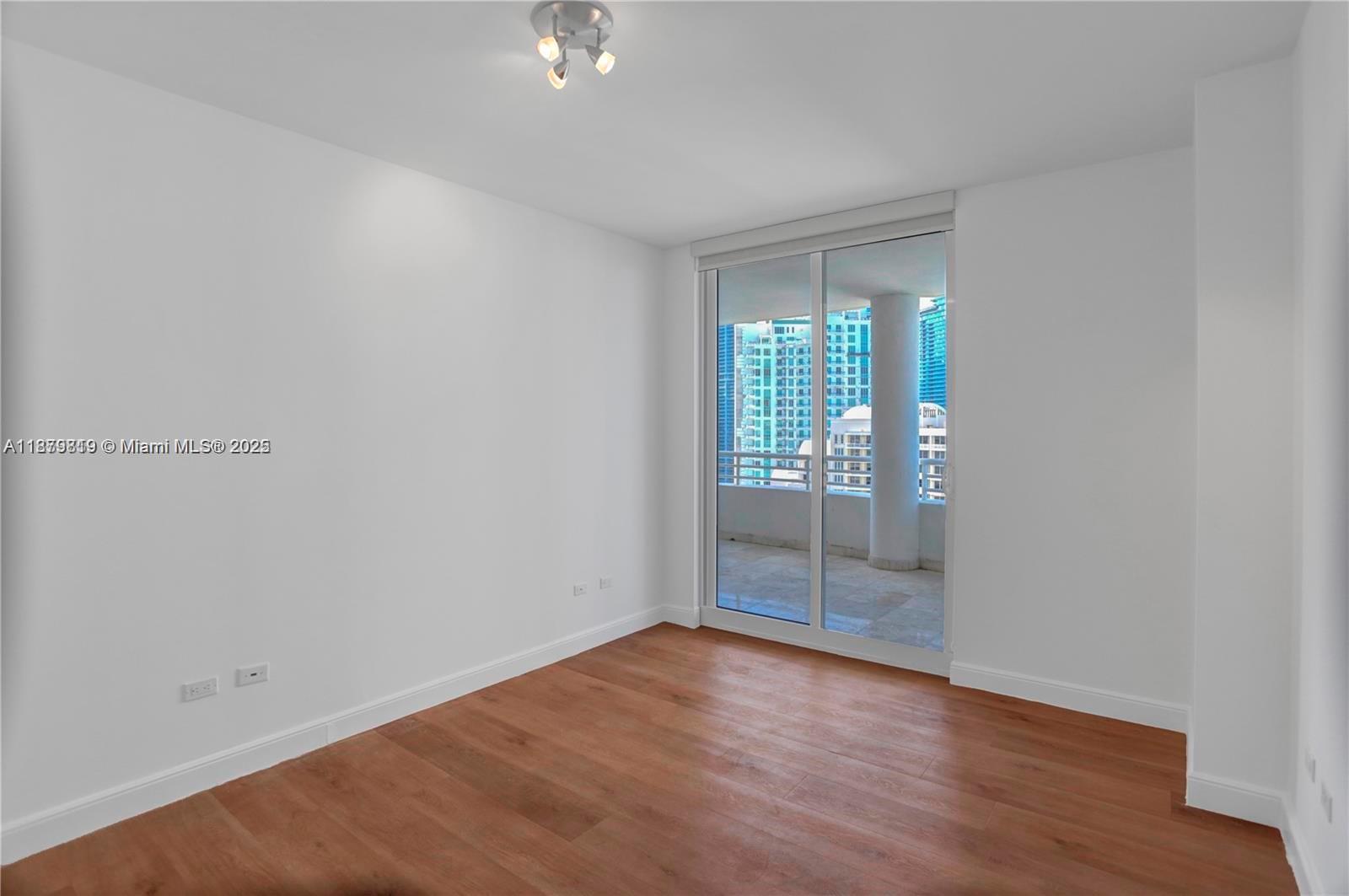 808 Brickell Key Dr #3105, Miami FL 33131