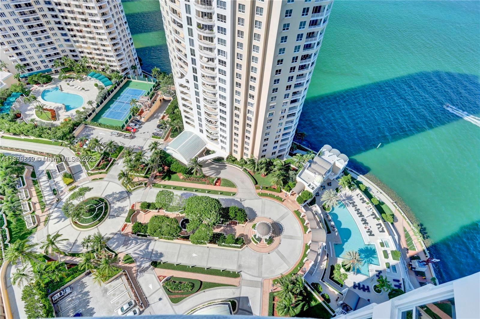 808 Brickell Key Dr #3105, Miami FL 33131