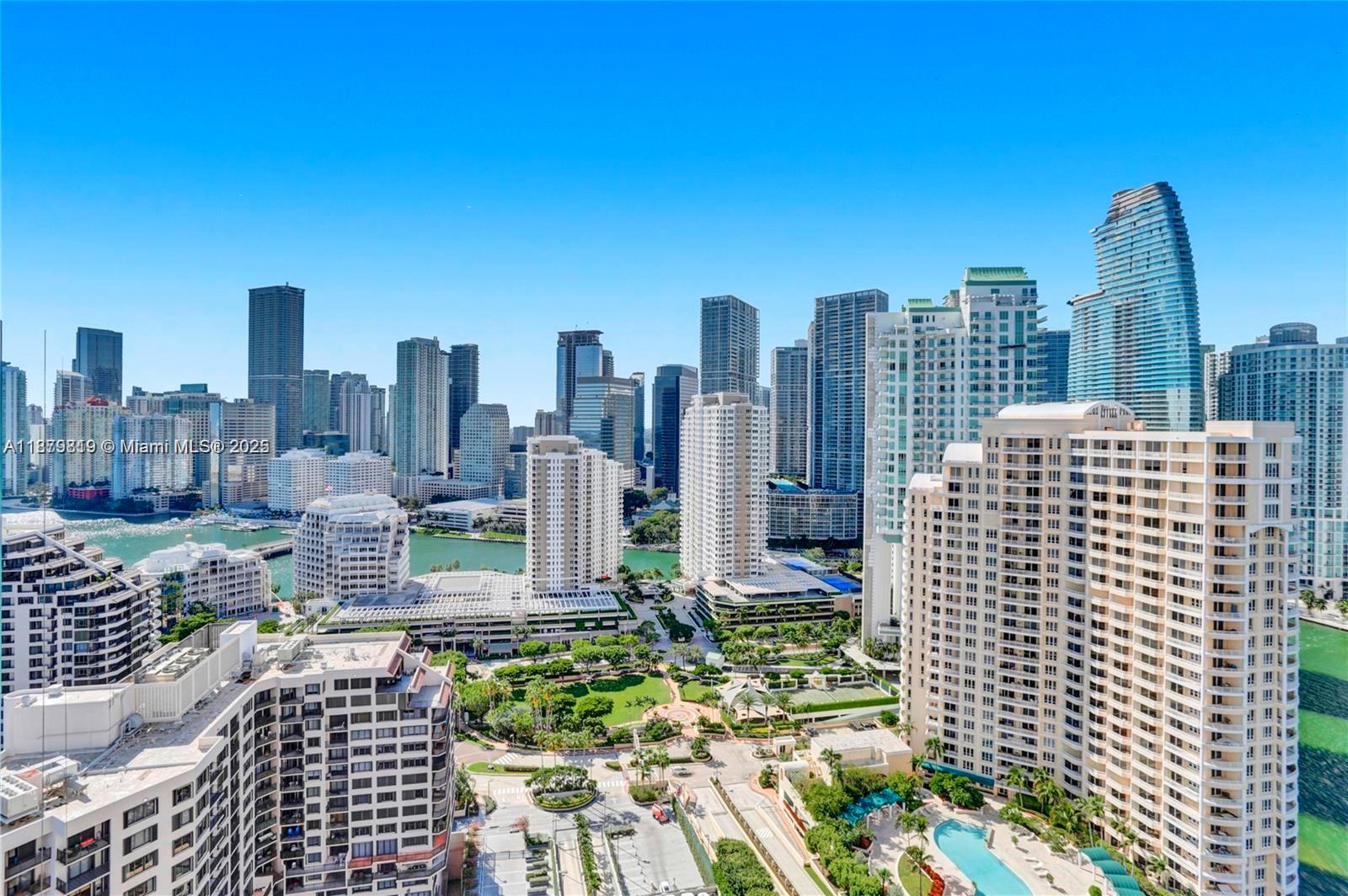 808 Brickell Key Dr #3105, Miami FL 33131