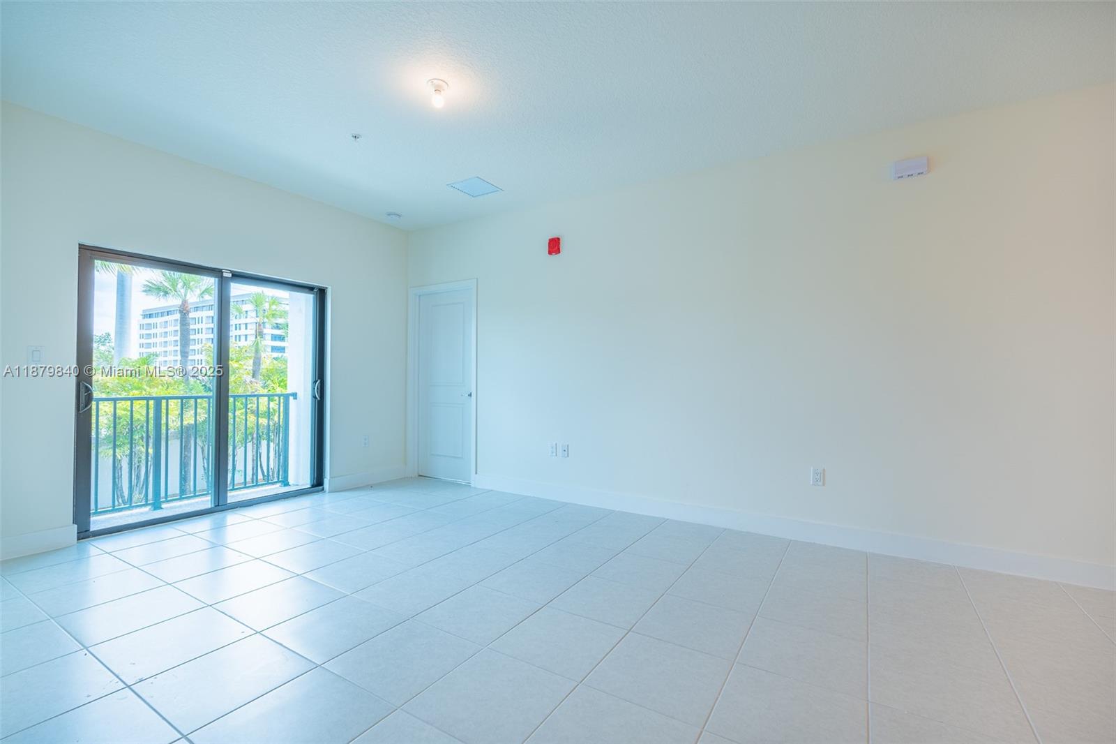 8001 NW 41st St #F-208, Doral FL 33166