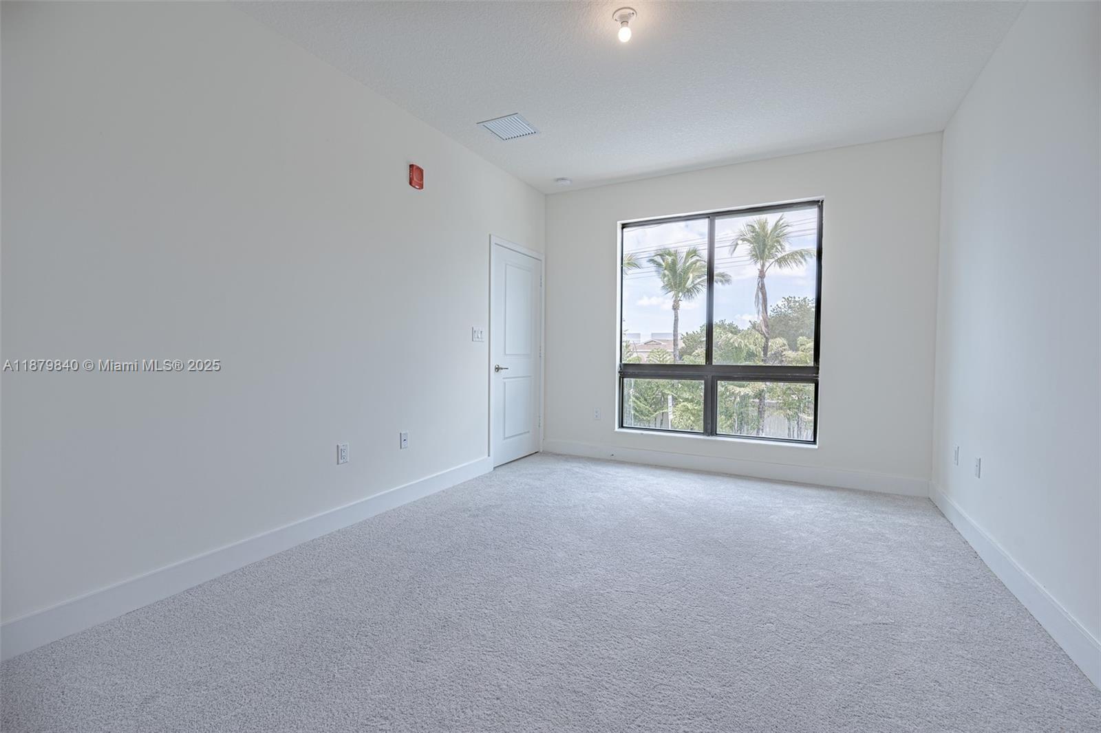 8001 NW 41st St #F-208, Doral FL 33166
