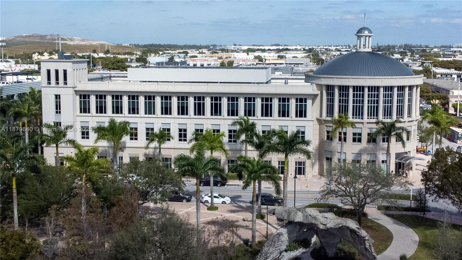8001 NW 41st St #F-208, Doral FL 33166