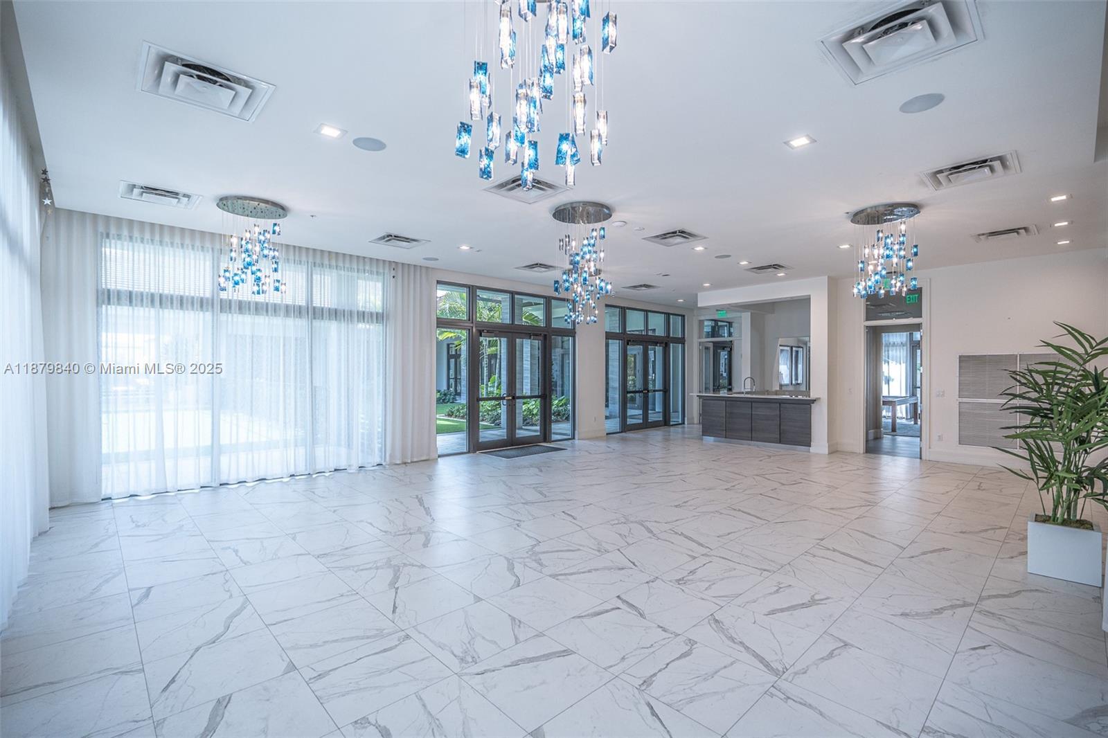 8001 NW 41st St #F-208, Doral FL 33166