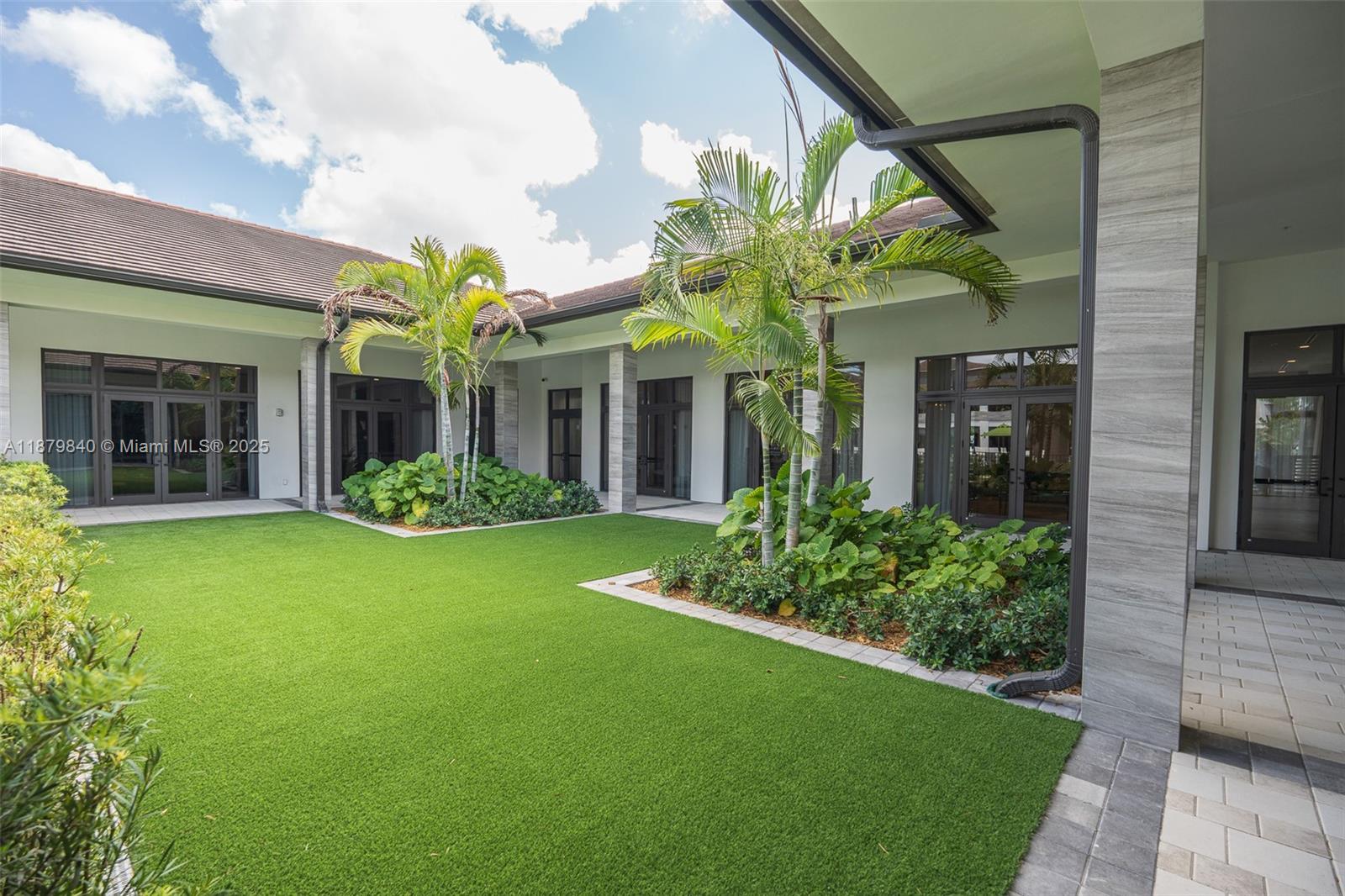 8001 NW 41st St #F-208, Doral FL 33166