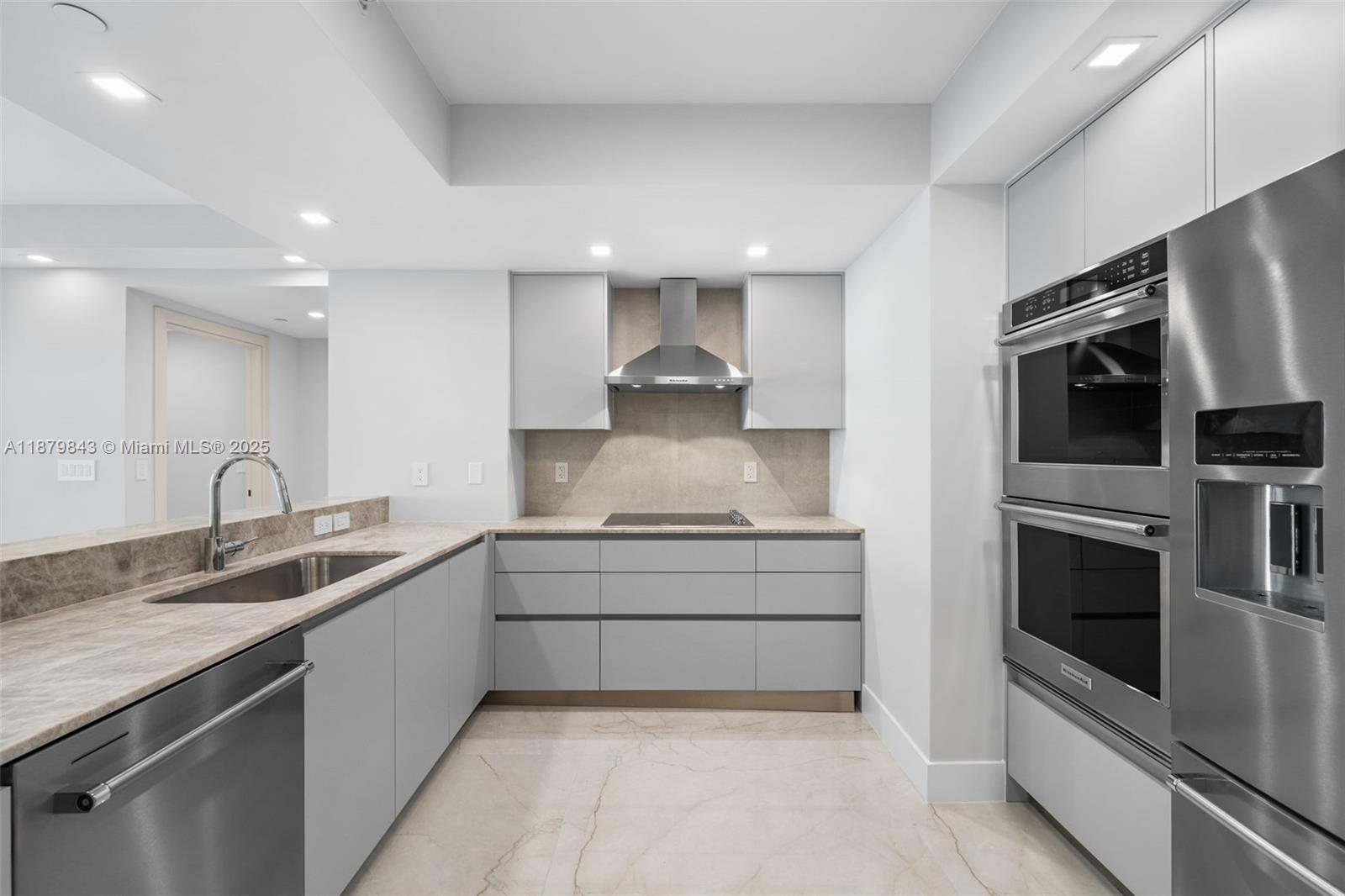 3301 NE 183rd St #1805, Aventura FL 33160