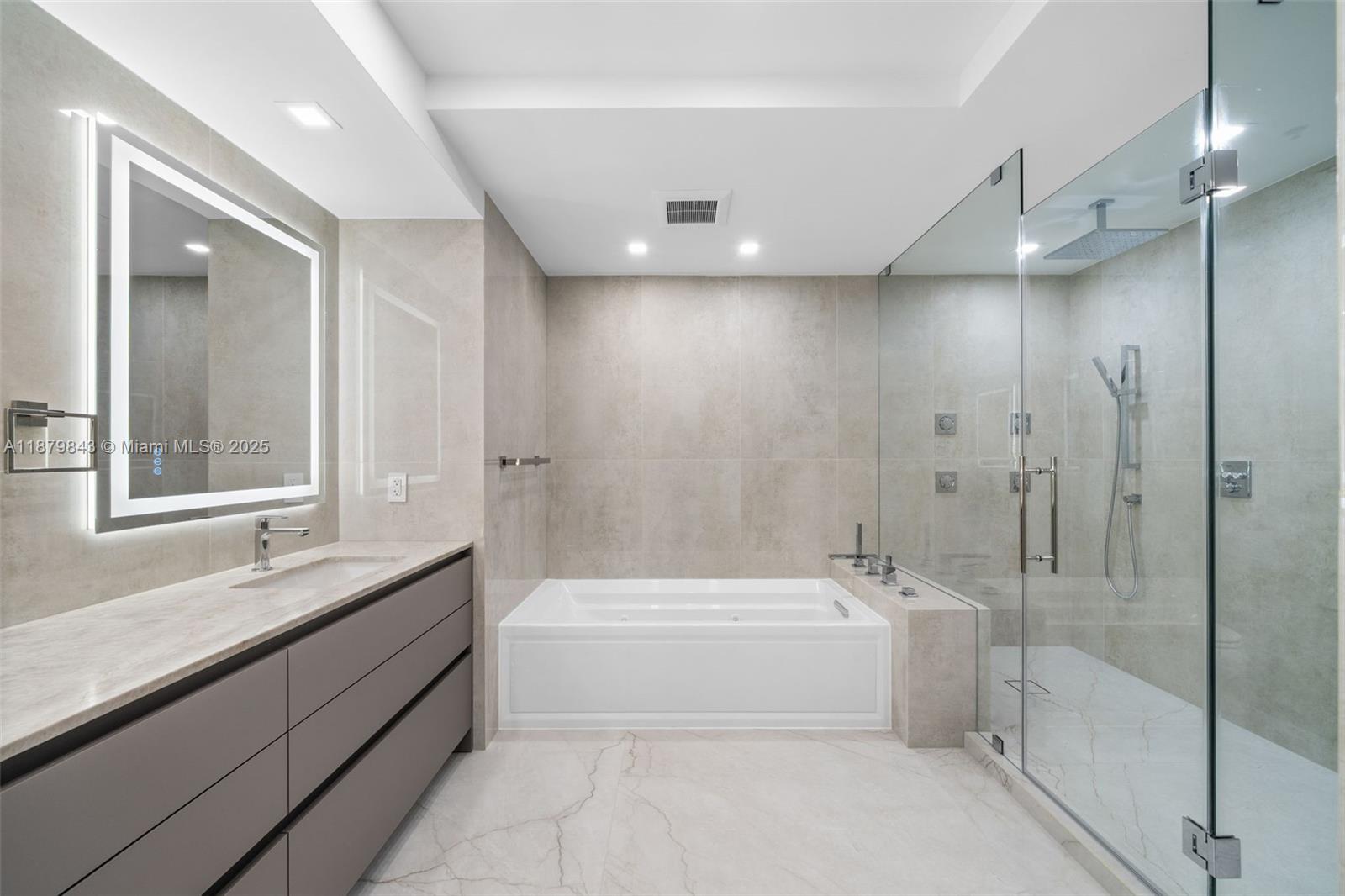 3301 NE 183rd St #1805, Aventura FL 33160