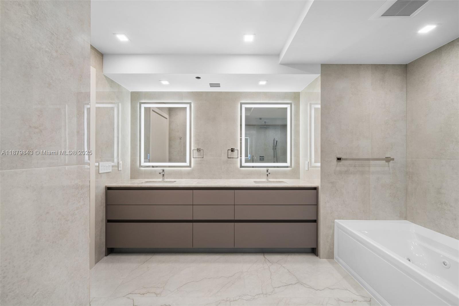 3301 NE 183rd St #1805, Aventura FL 33160