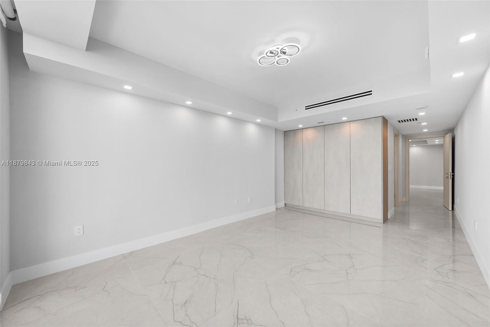 3301 NE 183rd St #1805, Aventura FL 33160