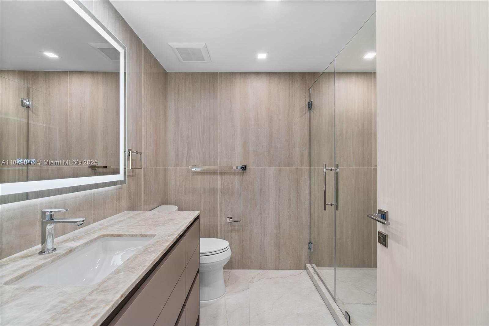 3301 NE 183rd St #1805, Aventura FL 33160