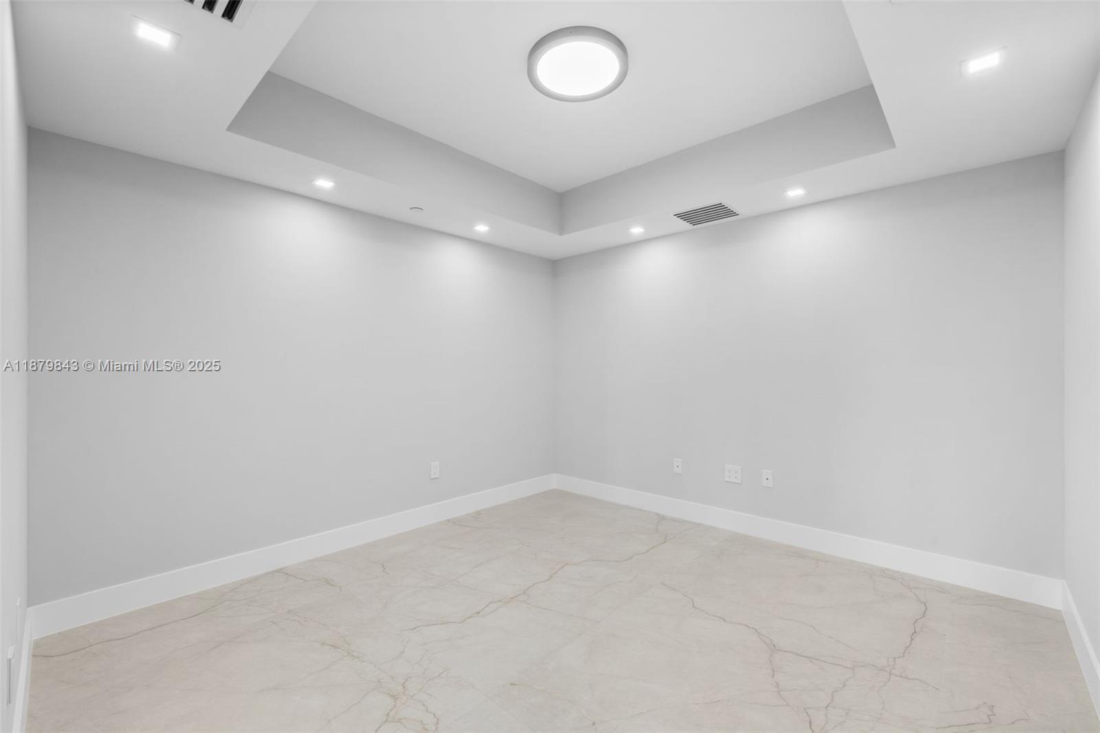 3301 NE 183rd St #1805, Aventura FL 33160