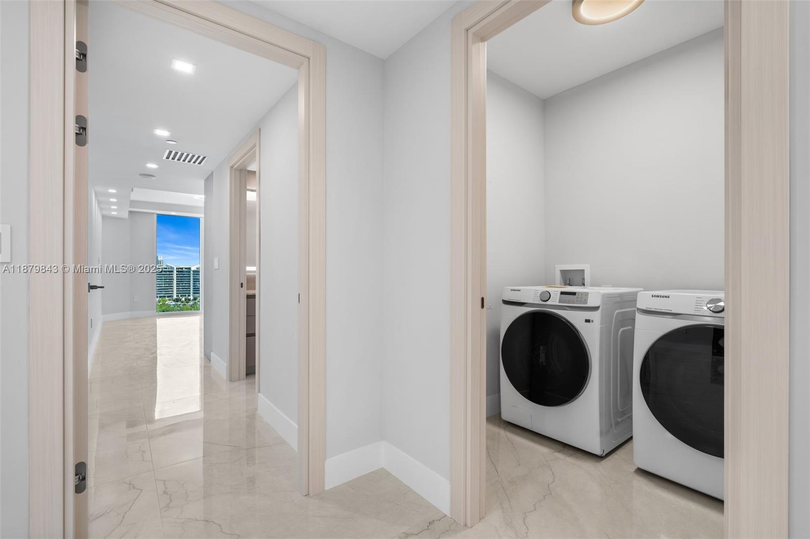 3301 NE 183rd St #1805, Aventura FL 33160