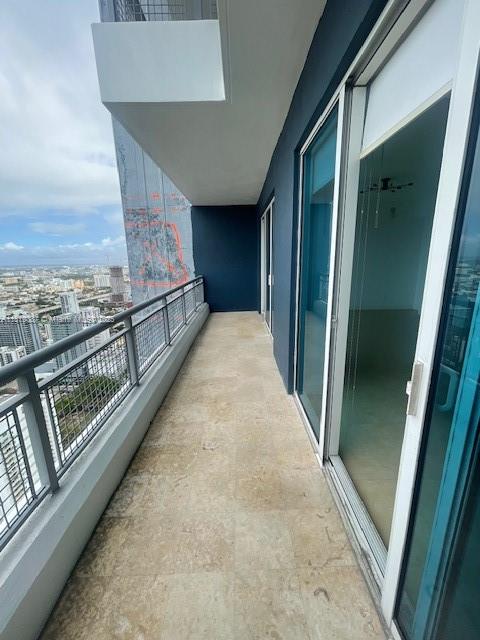 60 SW 13th St #4407, Miami FL 33130
