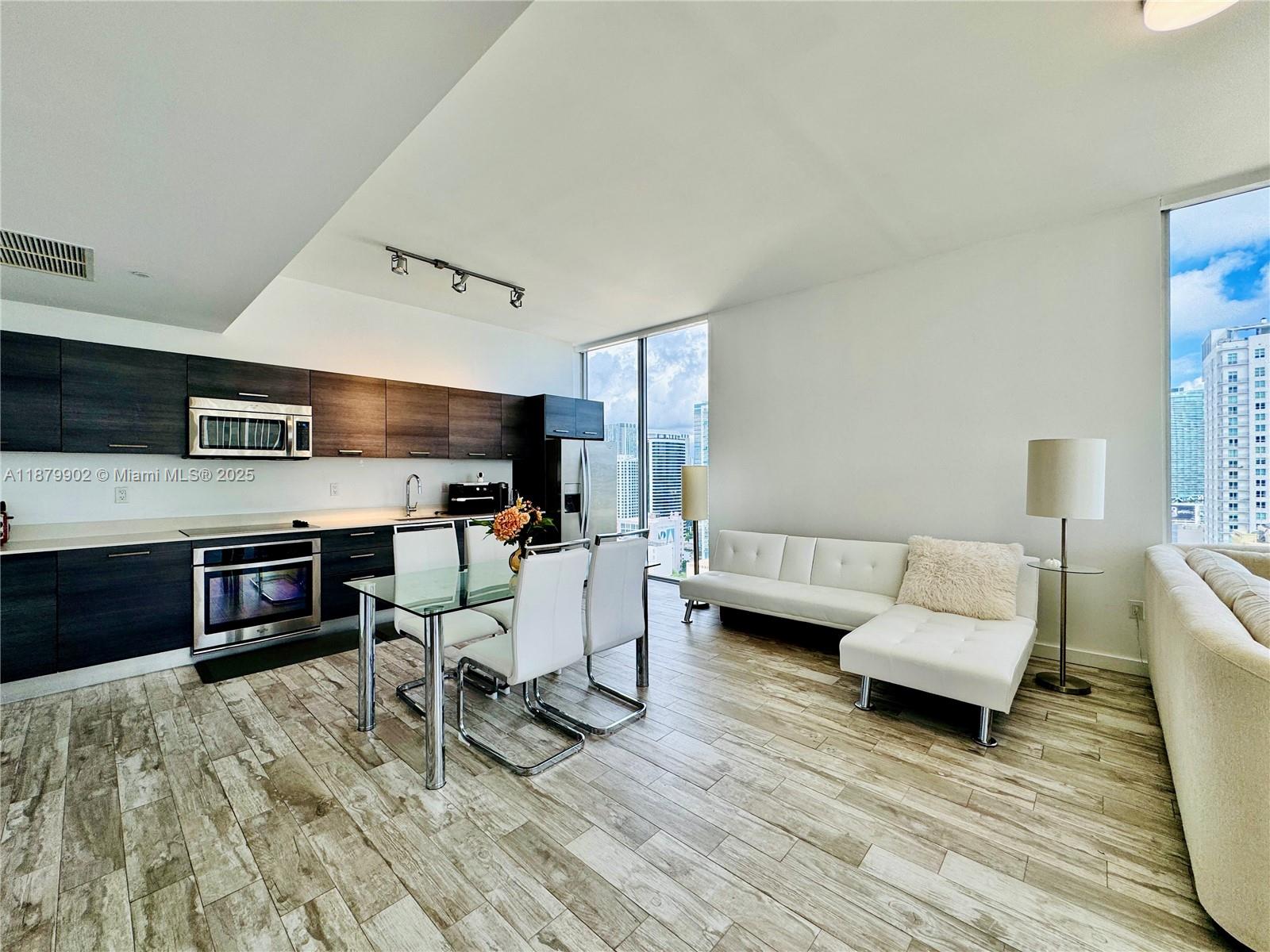 Miami FL 33131 - A11879902