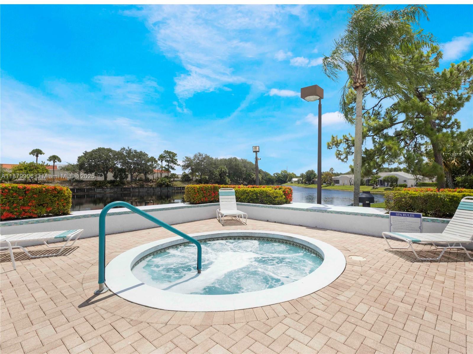 2549 Egret Lake Dr, Green Acres FL 33413
