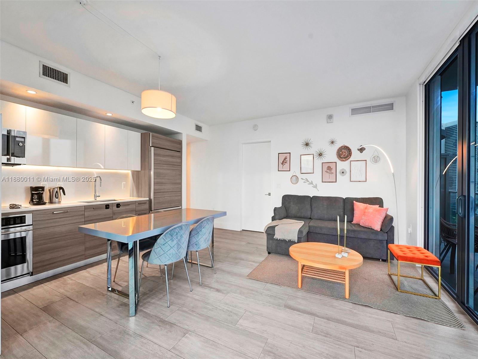 121 NE 34th St #1601, Miami FL 33137