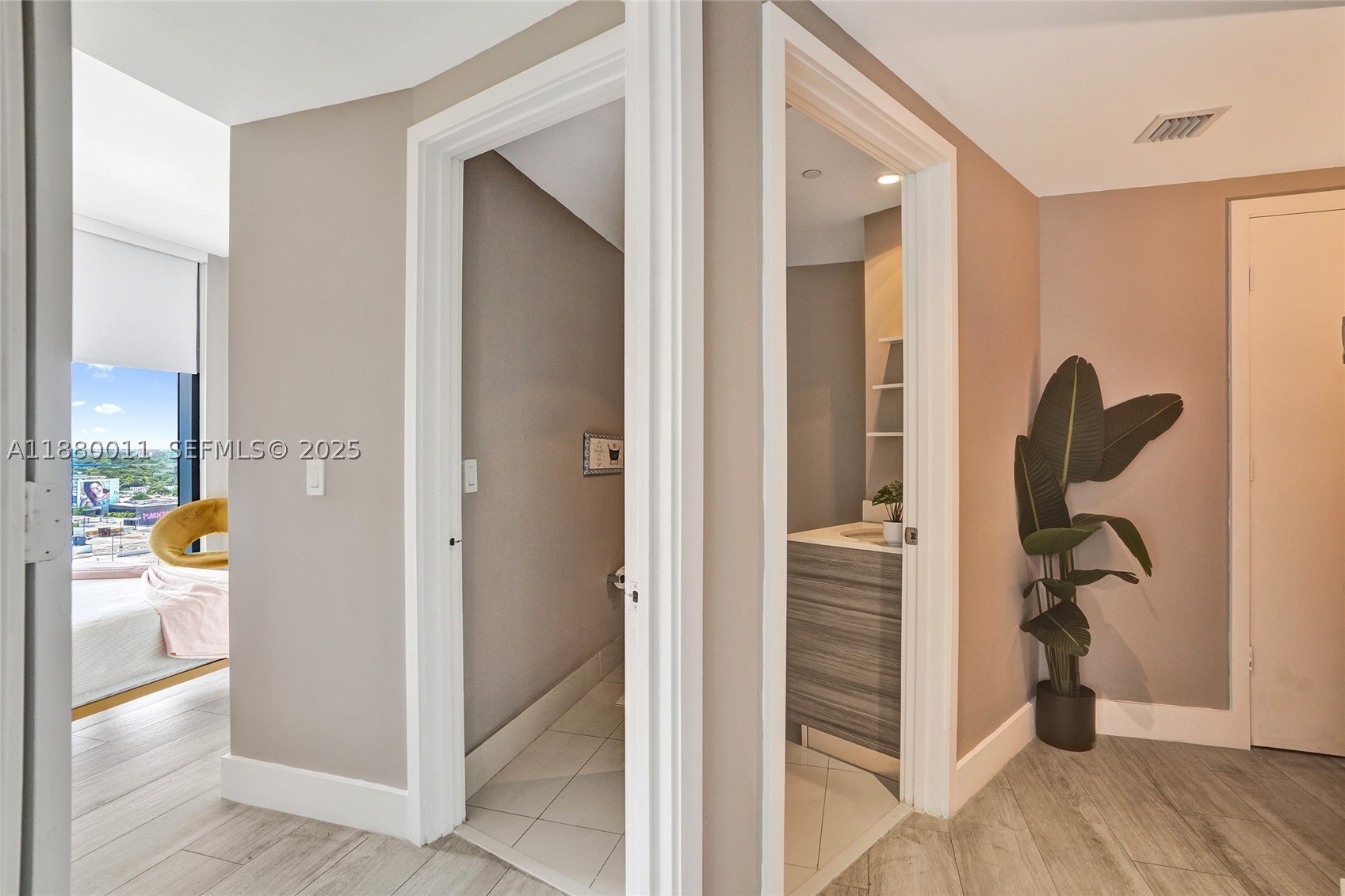 121 NE 34th St #1601, Miami FL 33137