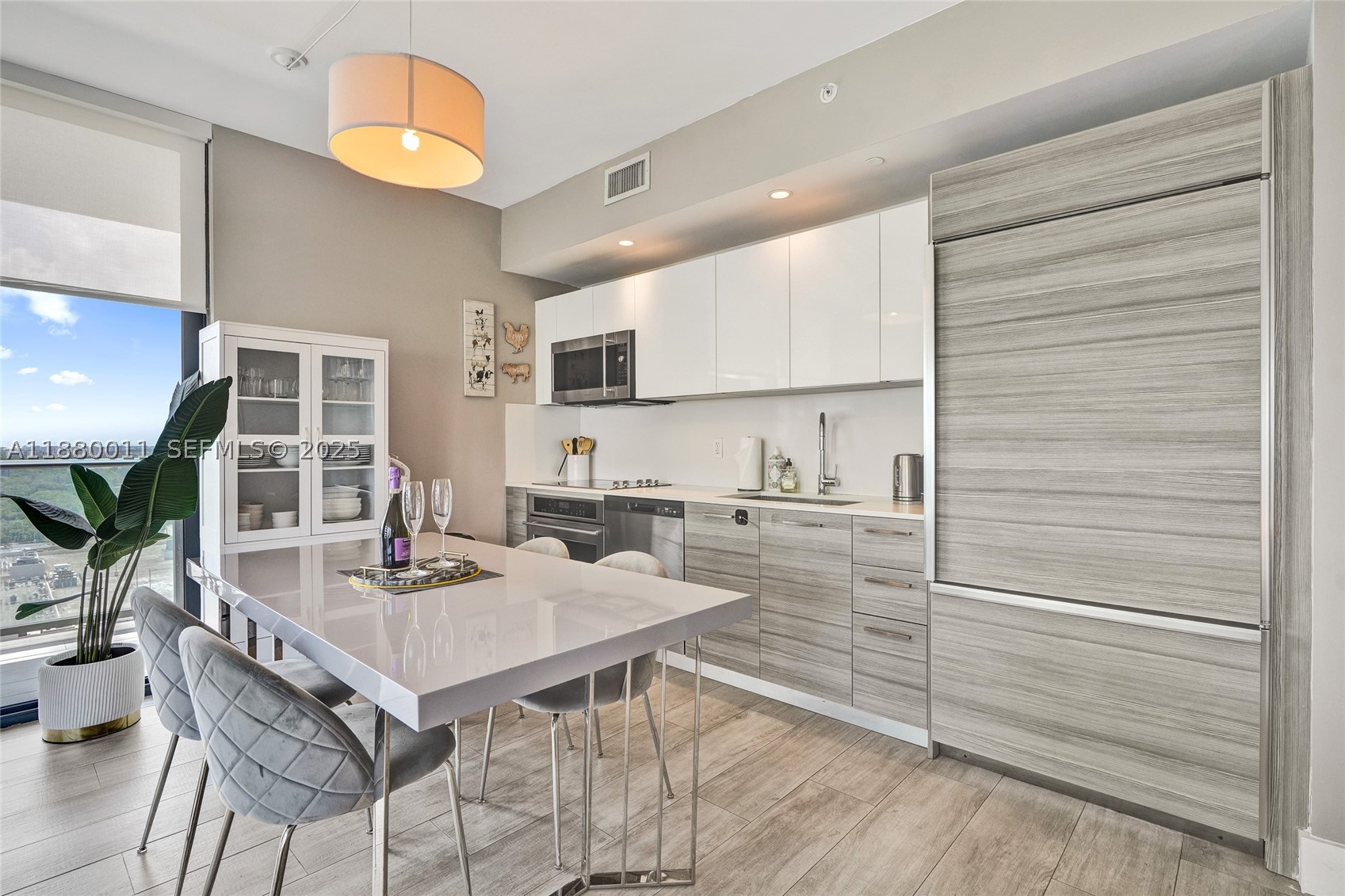 121 NE 34th St #1601, Miami FL 33137