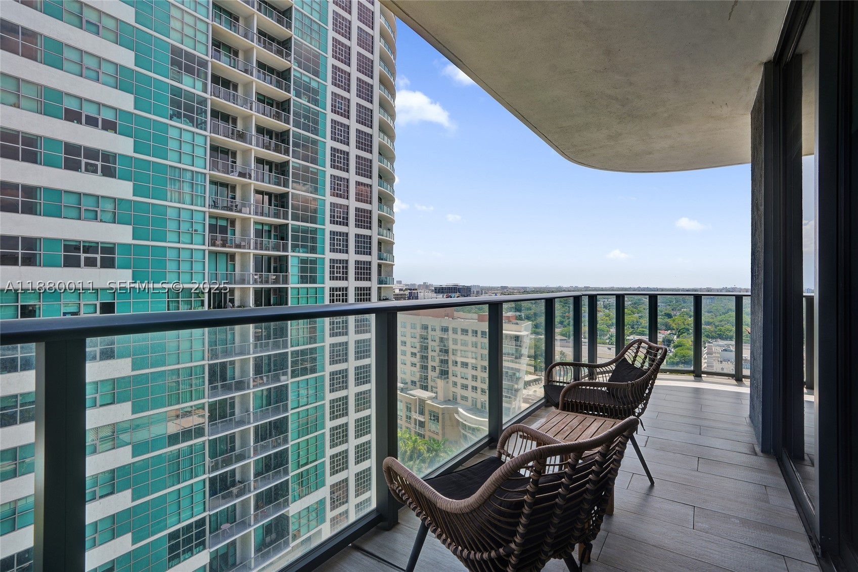 121 NE 34th St #1601, Miami FL 33137
