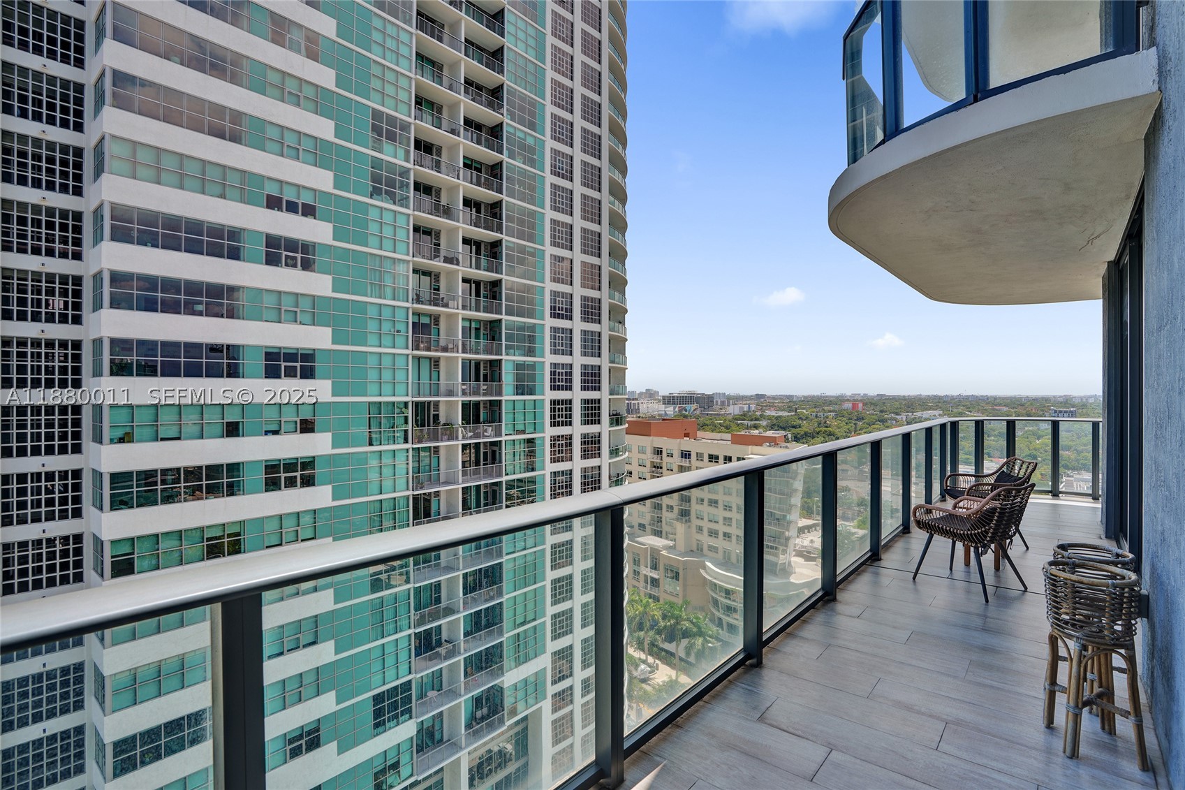 121 NE 34th St #1601, Miami FL 33137