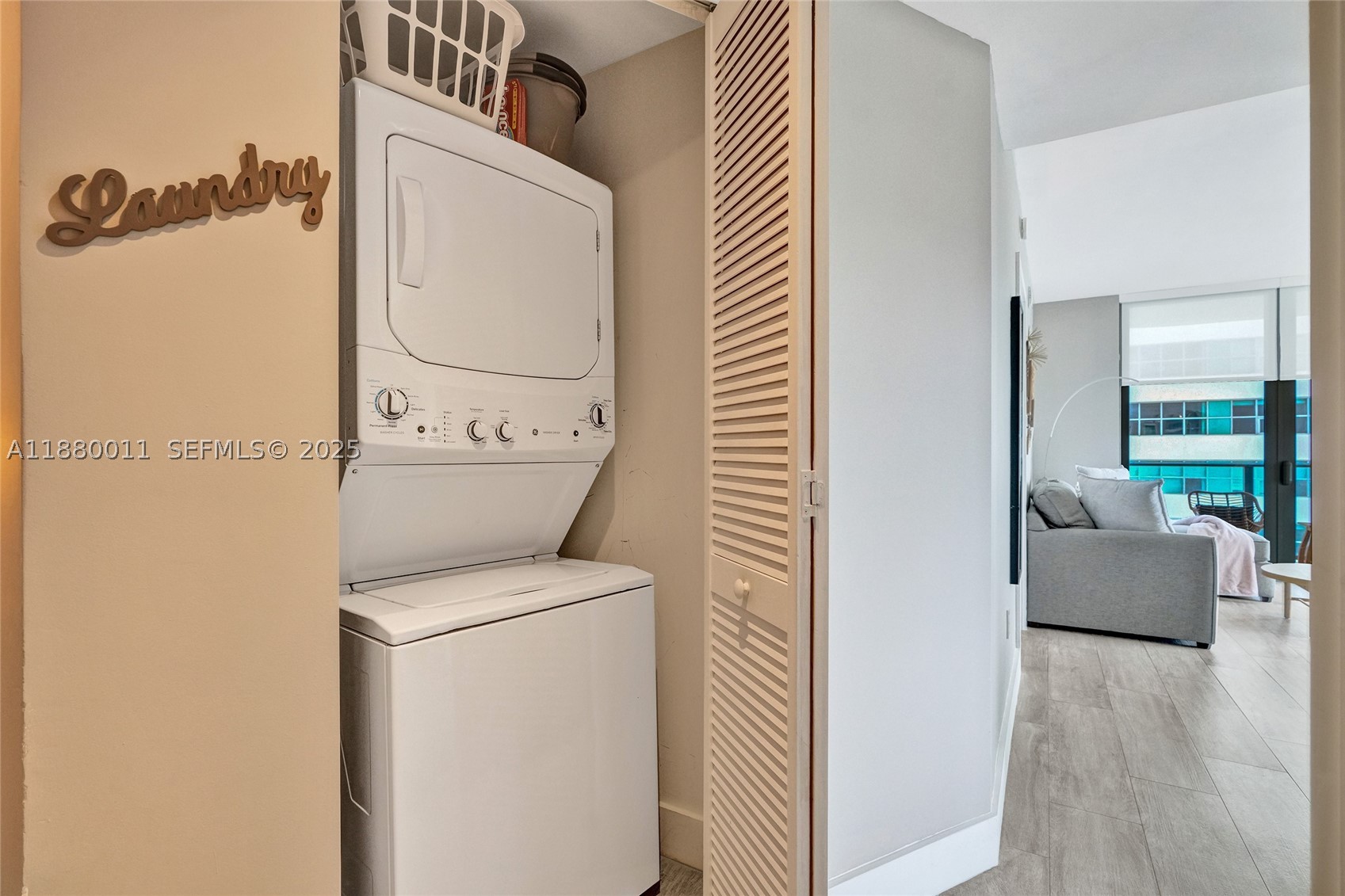 121 NE 34th St #1601, Miami FL 33137