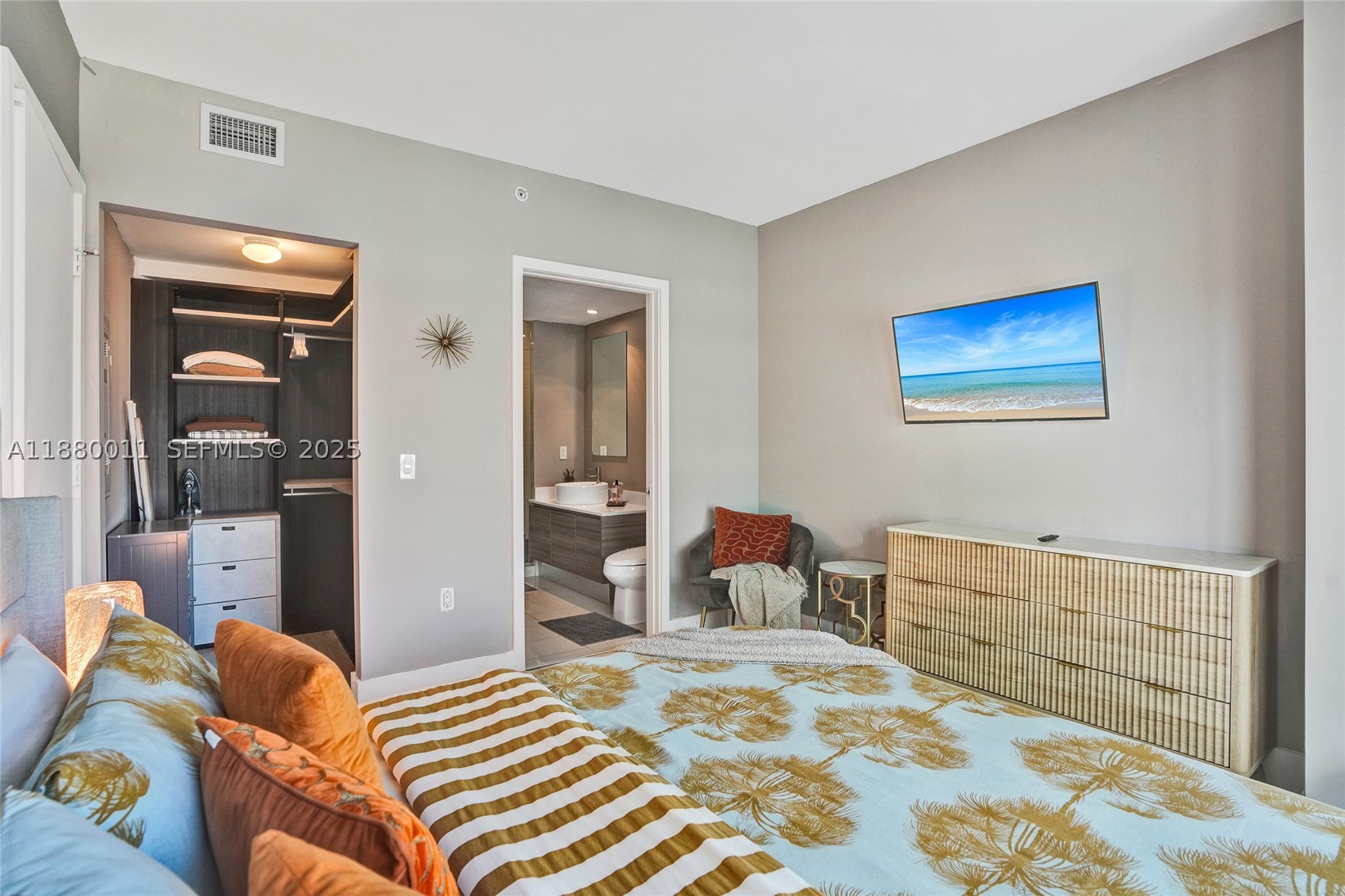 121 NE 34th St #1601, Miami FL 33137