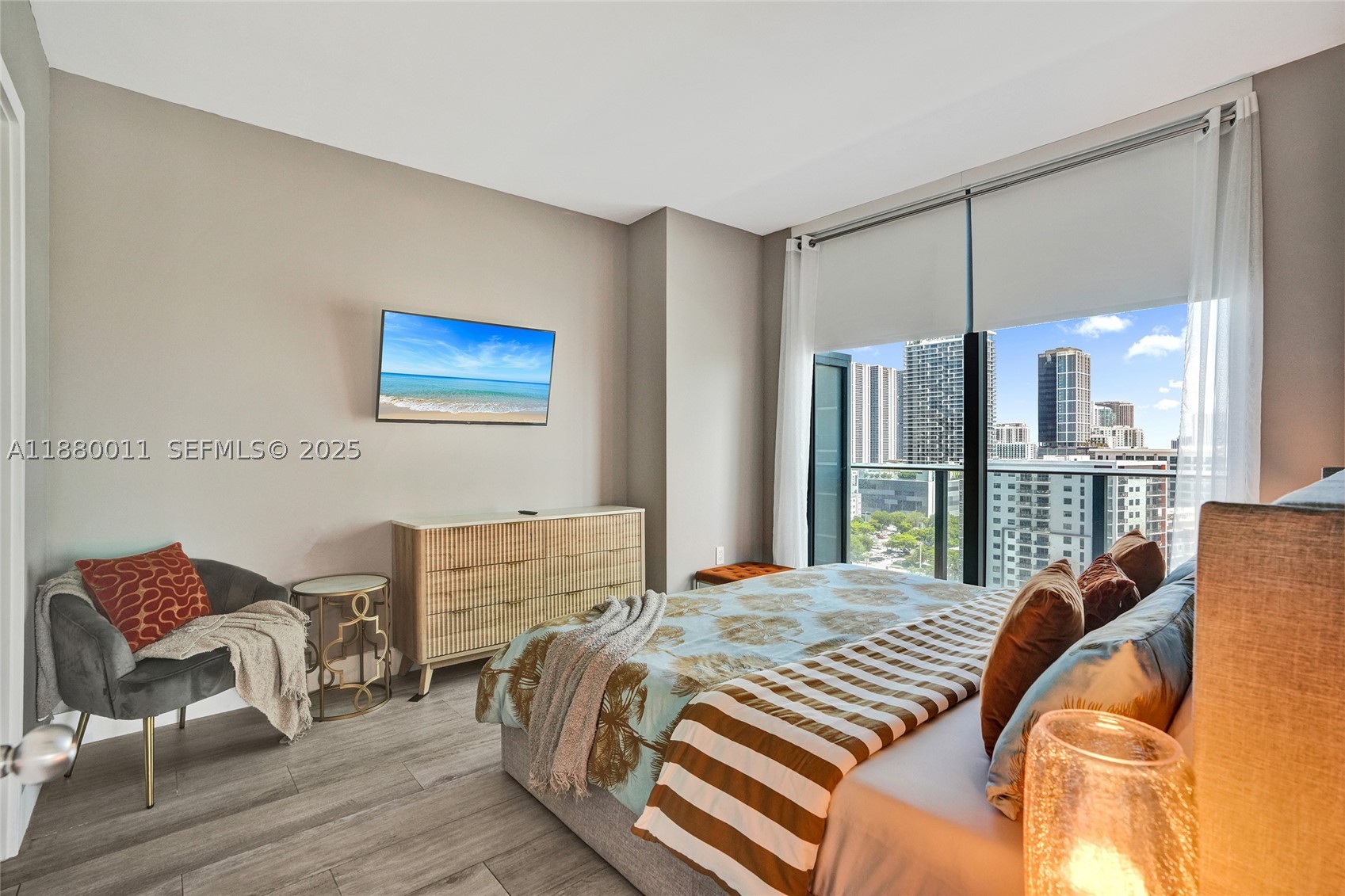 121 NE 34th St #1601, Miami FL 33137