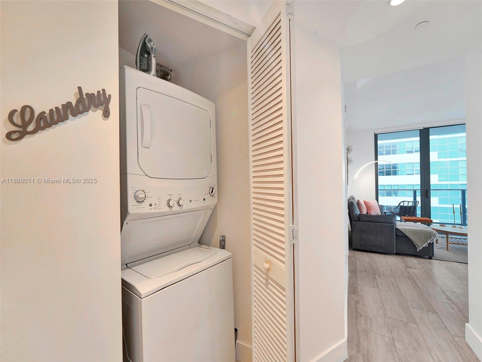 121 NE 34th St #1601, Miami FL 33137