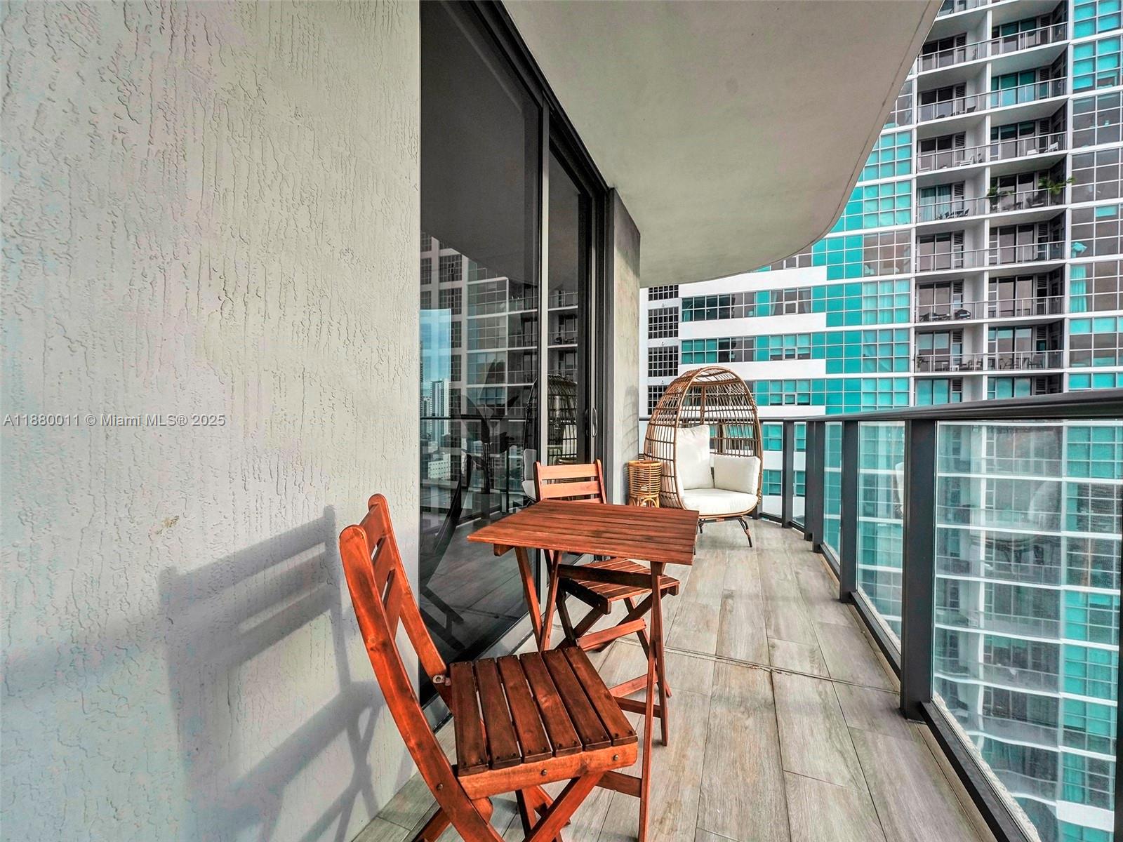 121 NE 34th St #1601, Miami FL 33137