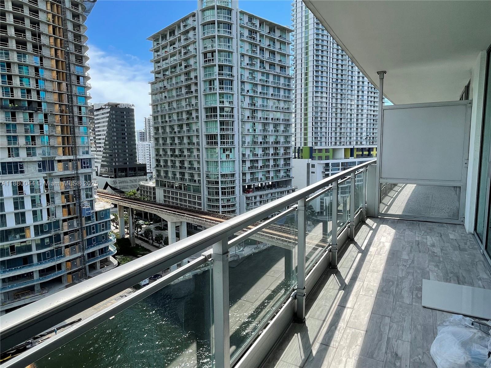 92 SW 3rd St #1602, Miami FL 33130
