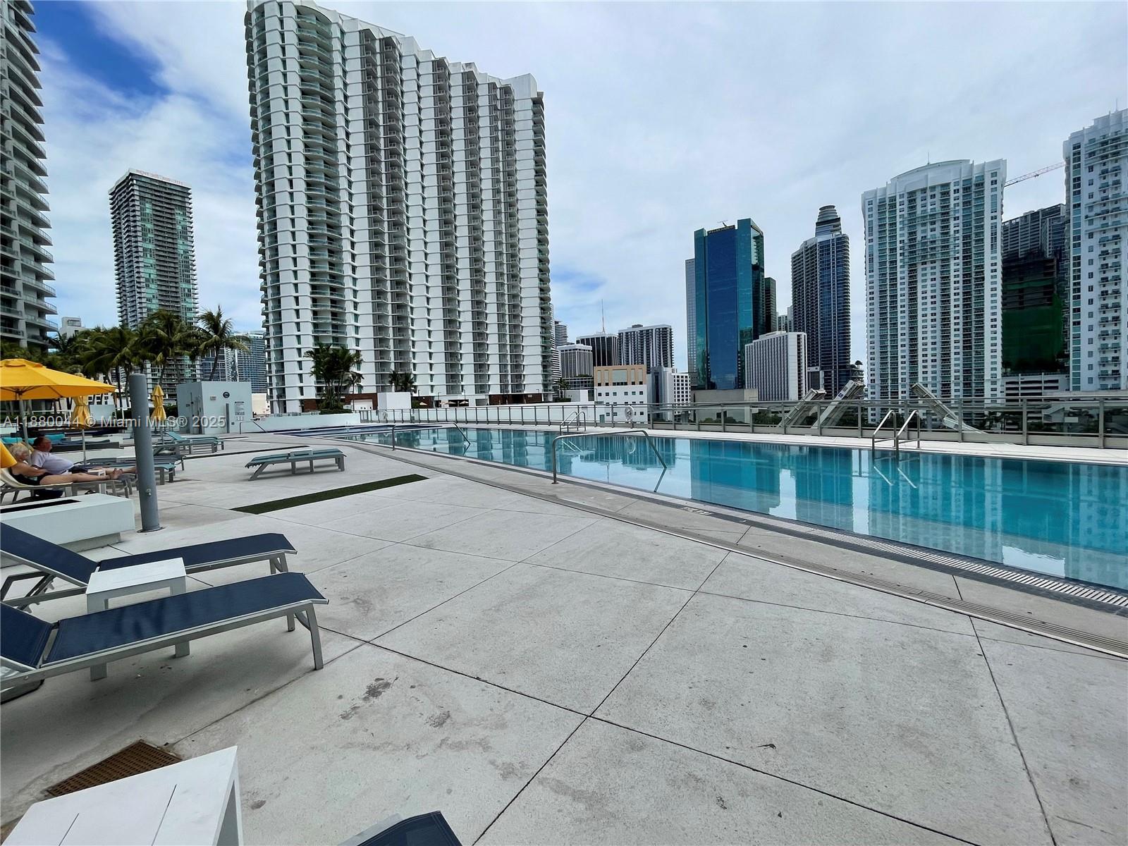 92 SW 3rd St #1602, Miami FL 33130