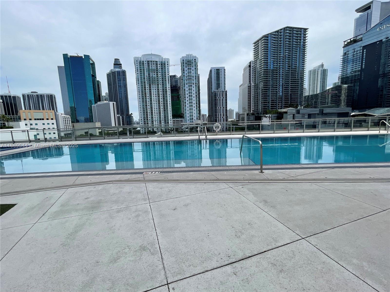 92 SW 3rd St #1602, Miami FL 33130