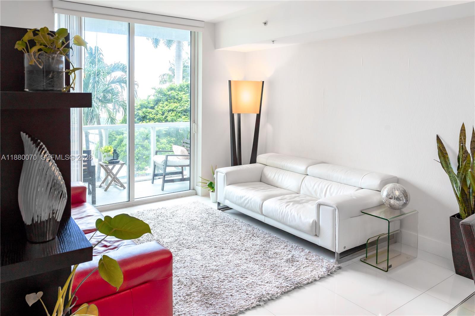 253 NE 2nd St #903, Miami FL 33132