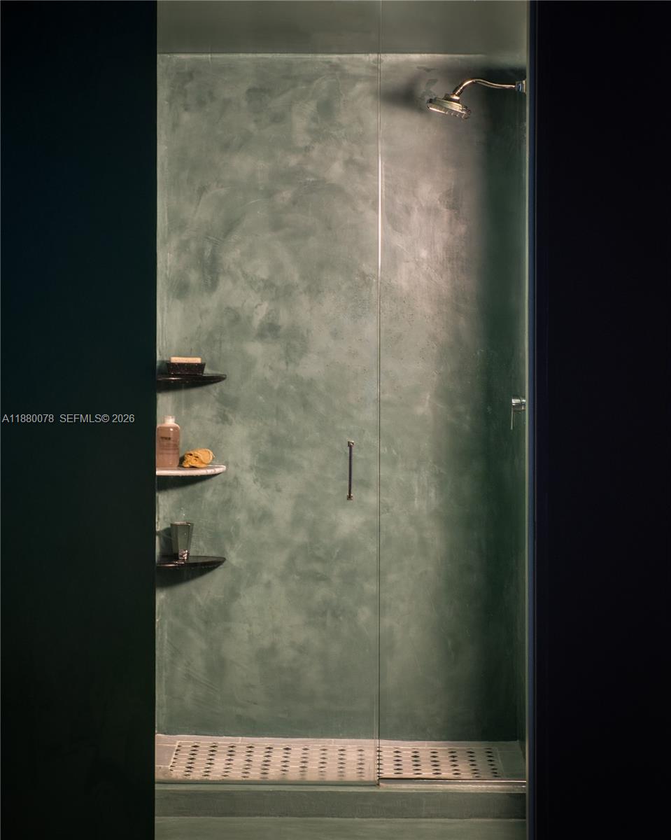 121 NE 34th St #2408, Miami FL 33137