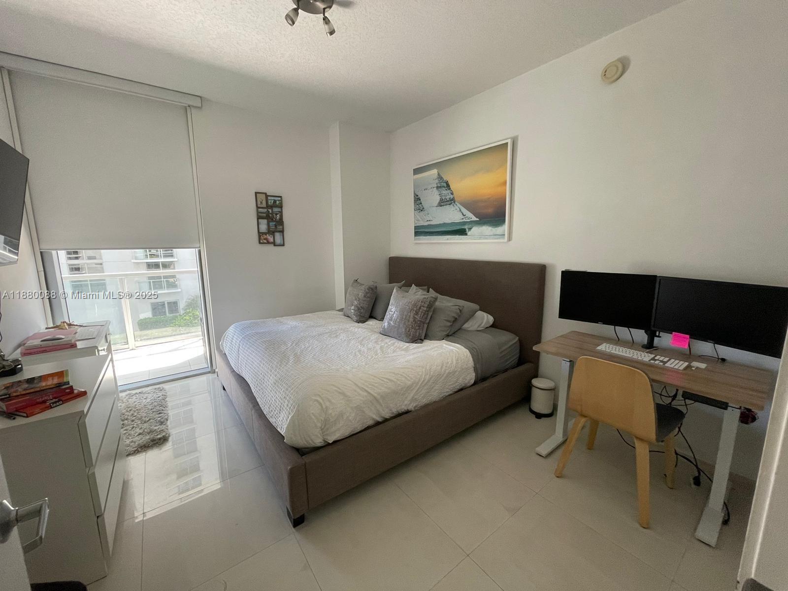 1050 Brickell Ave #1510, Miami FL 33131