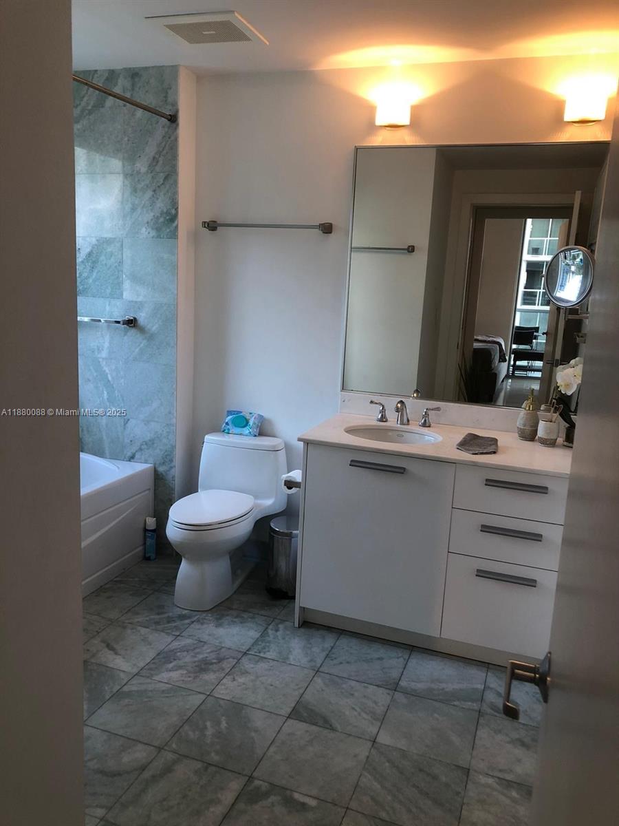 1050 Brickell Ave #1510, Miami FL 33131