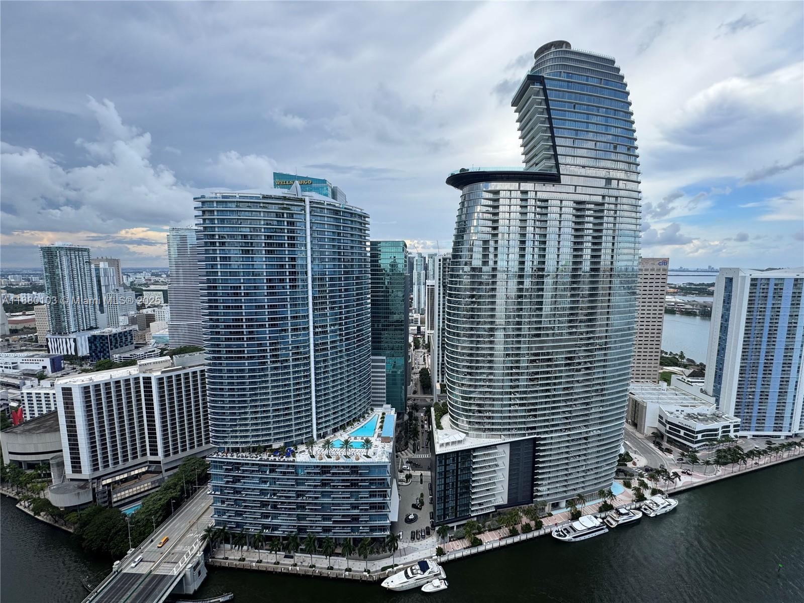 475 Brickell Ave #4414, Miami FL 33131