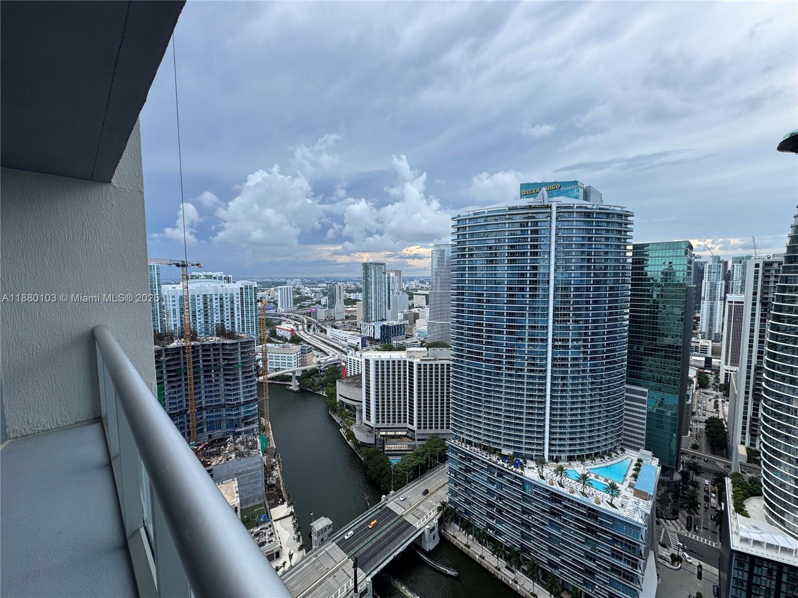 475 Brickell Ave #4414, Miami FL 33131