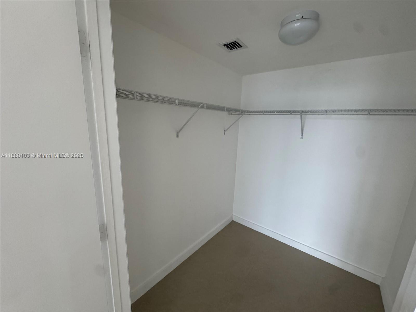 475 Brickell Ave #4414, Miami FL 33131