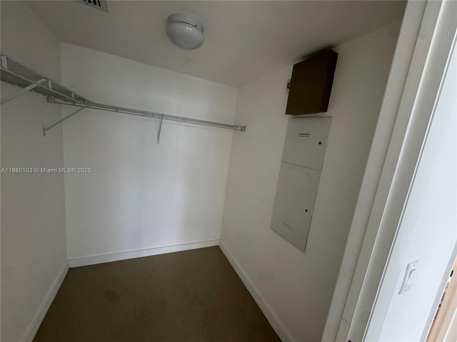 475 Brickell Ave #4414, Miami FL 33131