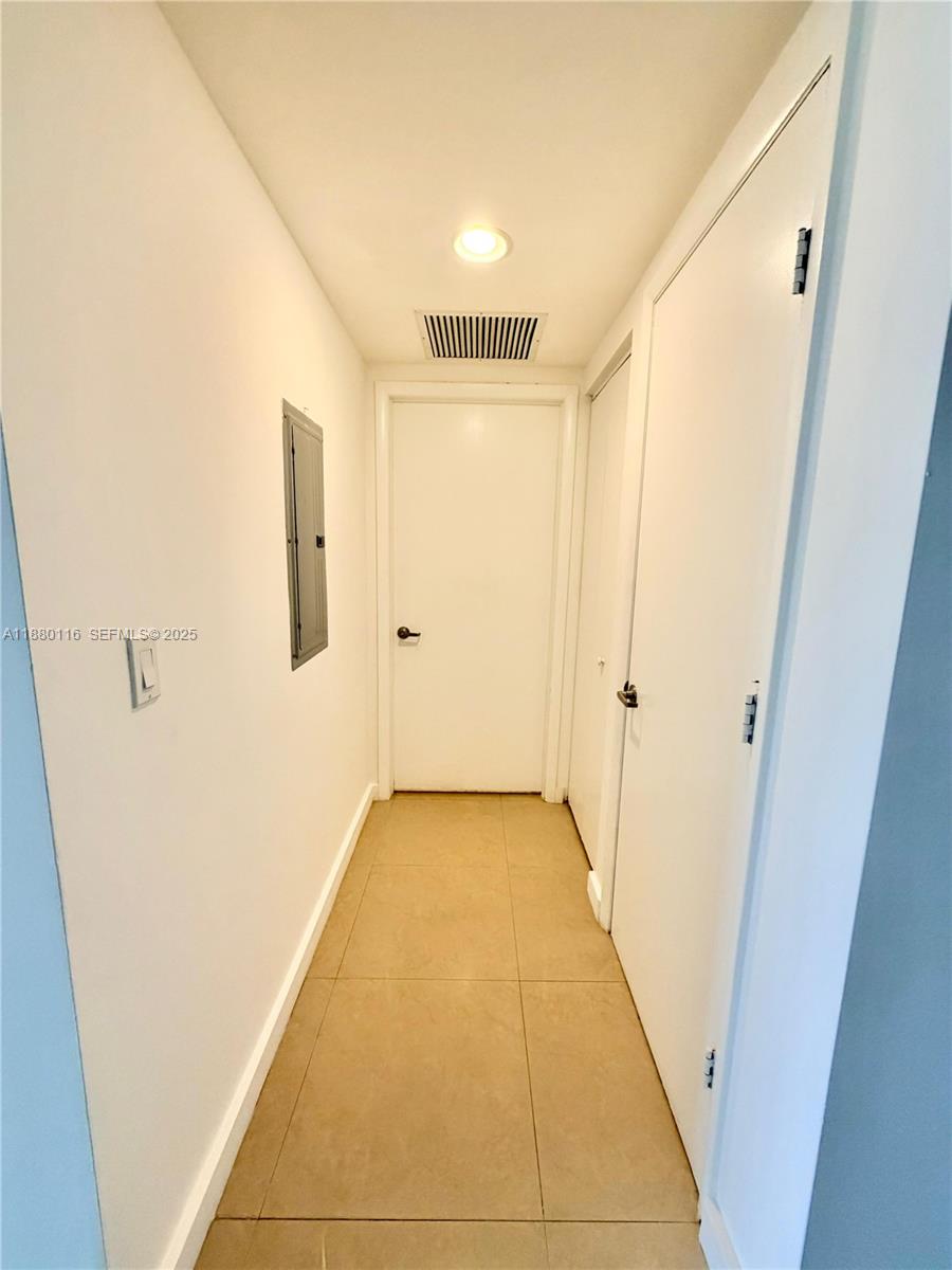 495 Brickell Ave #1607, Miami FL 33131