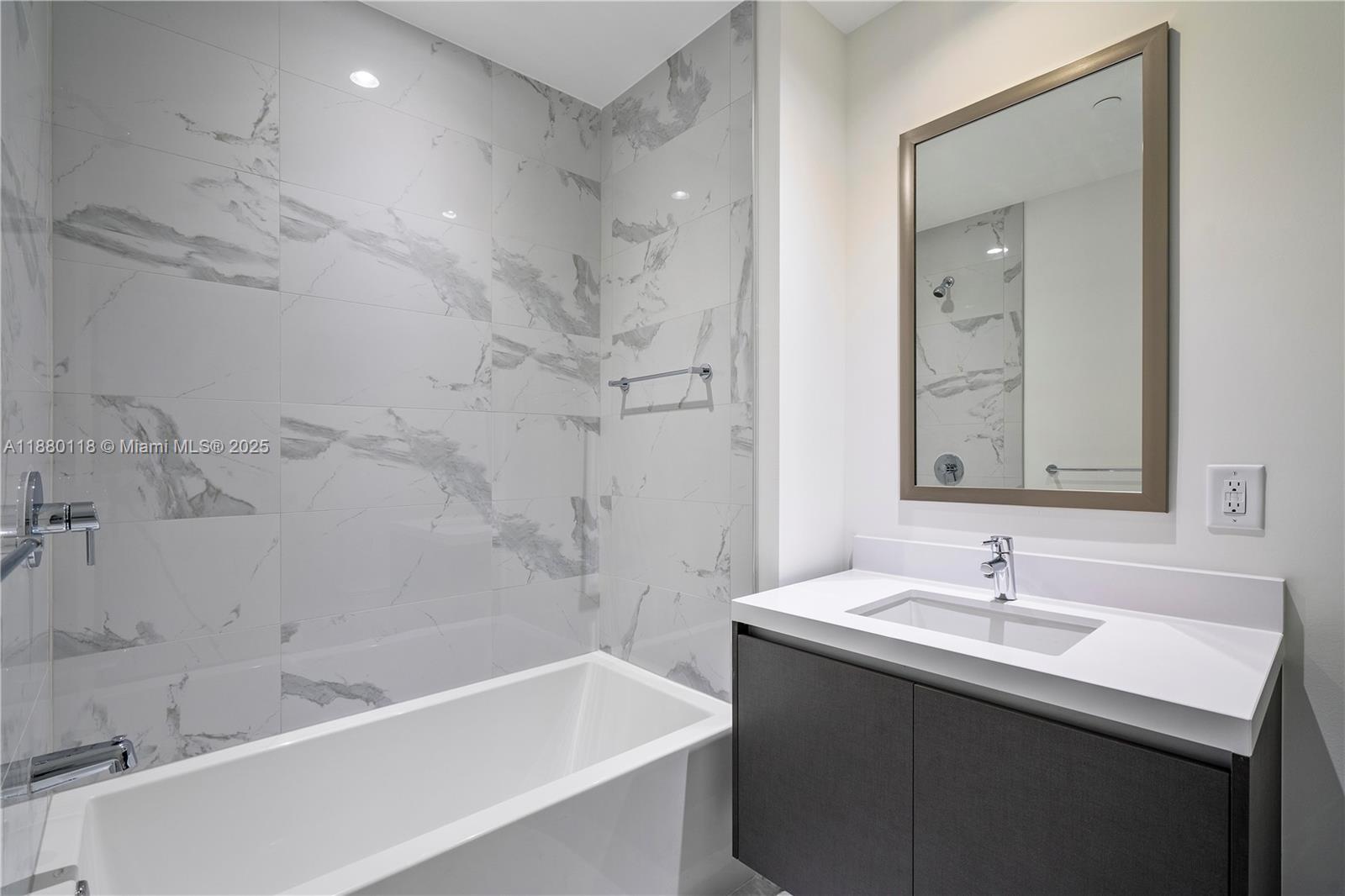 851 NE 1st Ave #4310, Miami FL 33132