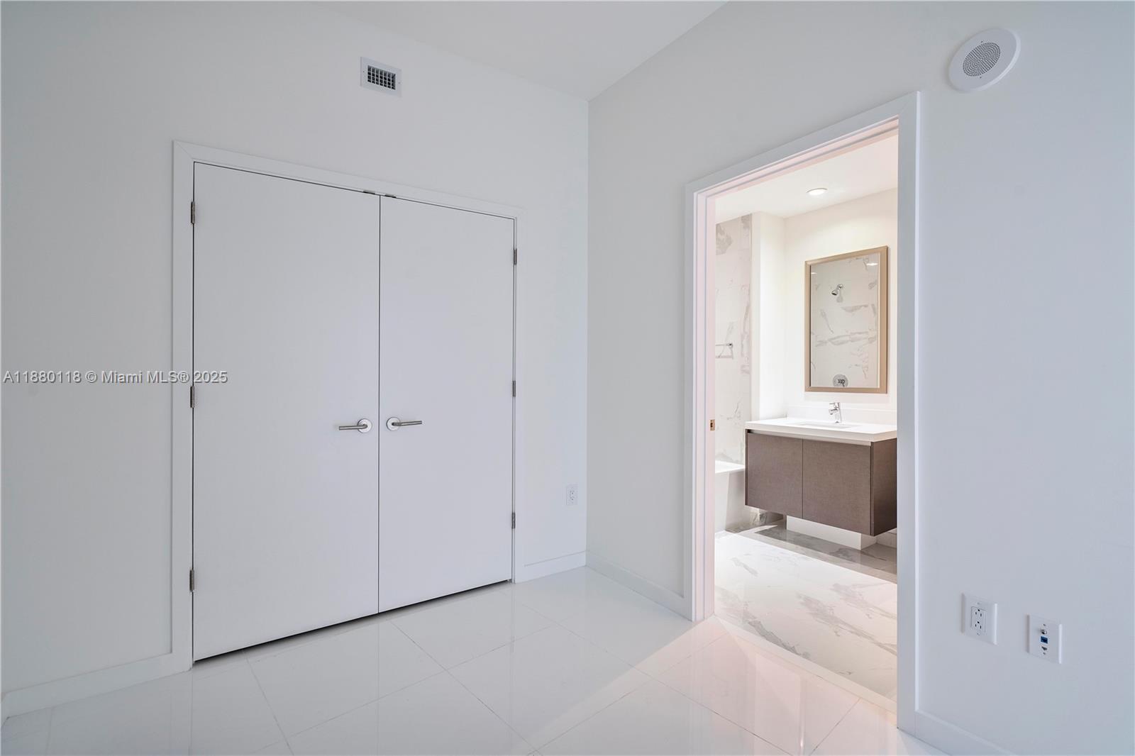 851 NE 1st Ave #4310, Miami FL 33132