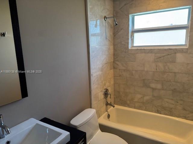 200 NE 44th St #0, Miami FL 33137