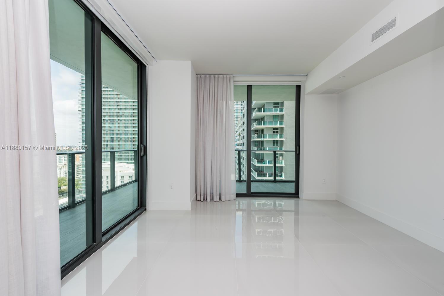 1300 S Miami #1810, Miami FL 33130